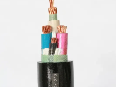 Jinsi nyaya za nguvu zinatengenezwa: angalia ndani mchakato wa uzalishaji